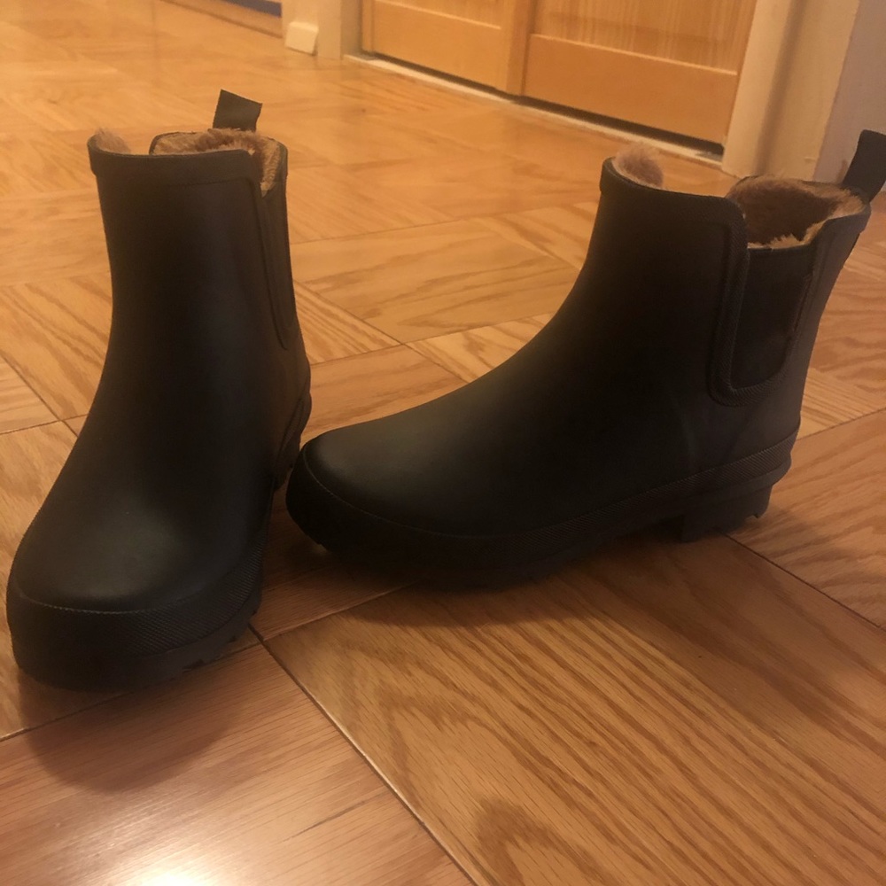 Rain boots